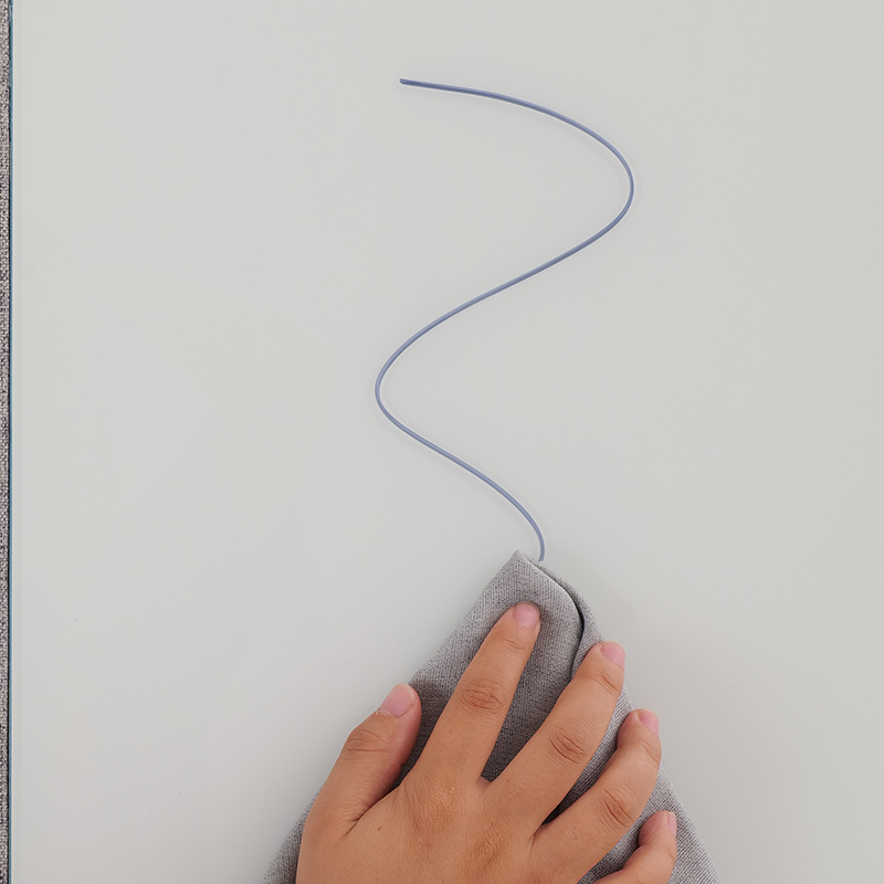 Bord Scríbhneoireachta Fuaimiúil Bán Nua-Aimseartha Painéil Snáithíní poileistir Soundproof d'Ábhar Gloine Deighiltí na hOifige Baile Bord Scríbhneoireachta Fuaimiúil Bán Nua-Aimseartha Painéil Snáithíní poileistir Soundproof d'Ábhar Gloine Deighiltí na hOifige Baile